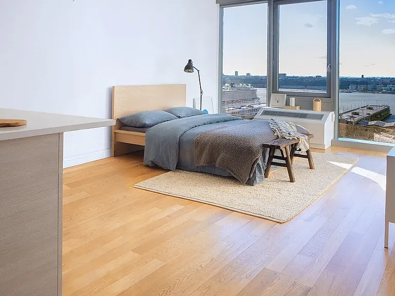 550 W 54th St #1402 — Photo 1