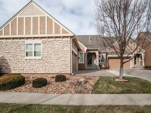 7866 W 157th Ter, Overland Park, KS 66223
