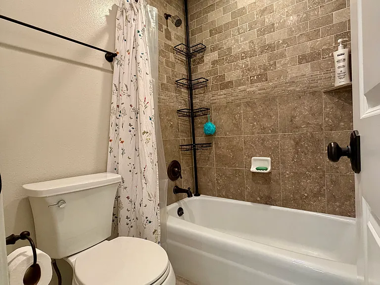 13722 Red Hill Ave — Photo 7