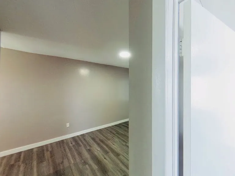 Centrally Located Gated Property Just Outside of Downtown Miami — Photo 39