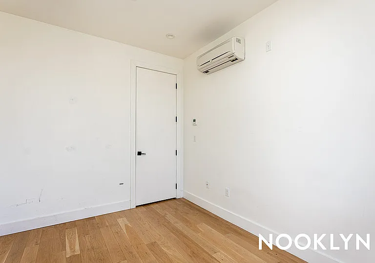 16 Charles Pl #5A — Photo 6