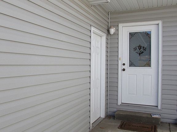 2nd image of 24910 Scenic Dr APT A