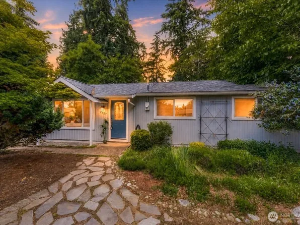 2427 200th Place SW, Lynnwood, WA 98036