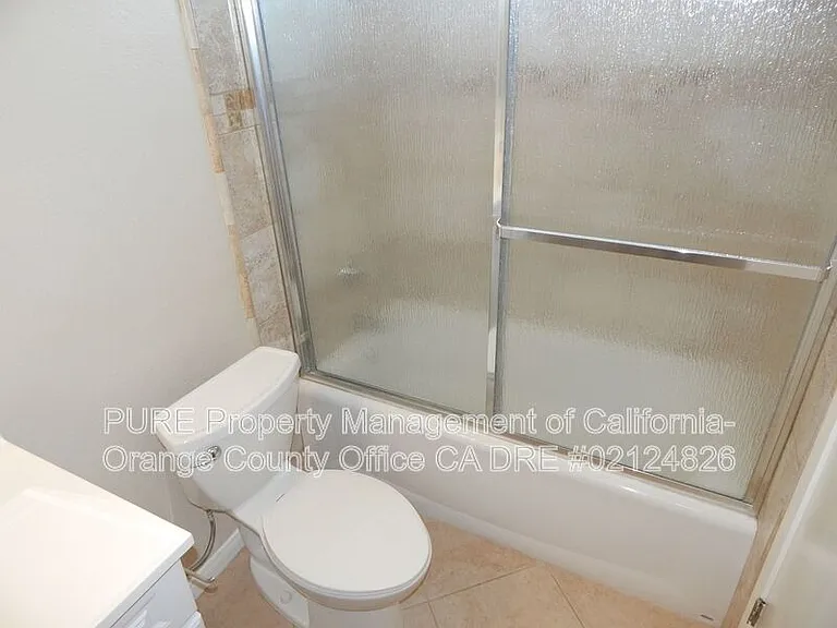 16972 Hoskins Ln #5 — Photo 8