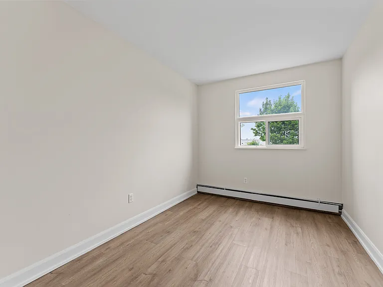 149 Henry St — Photo 19