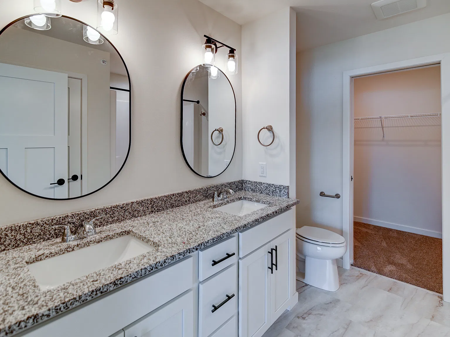 Lacy Townhomes - 4881 — Photo 2