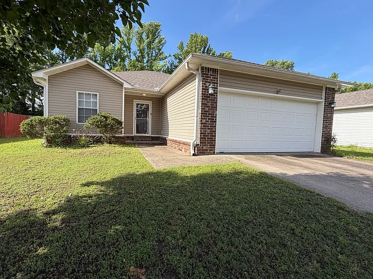 21 Weatherwood Dr — Photo 3