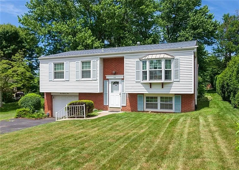 103 Henry Hudson Dr photo 1