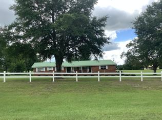 1186 Old Drive In Rd, Grove Hill, AL 36451