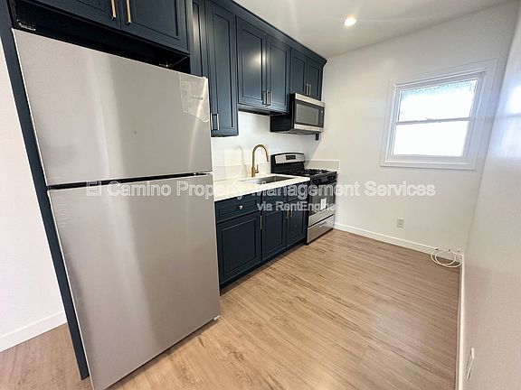 4th image of 425 E Wellington Ave Unit 1112