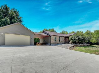 30727 W 225th St, Spring Hill, KS 66083