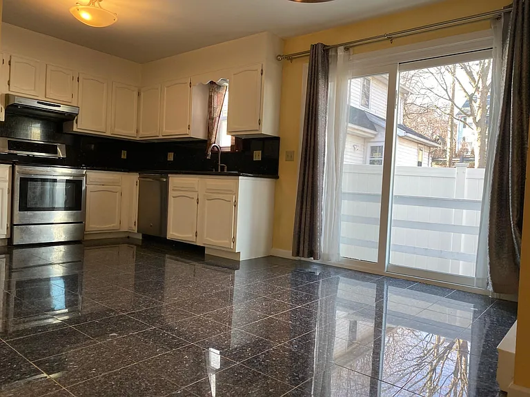 10 Hoover Ave #2 — Photo 2