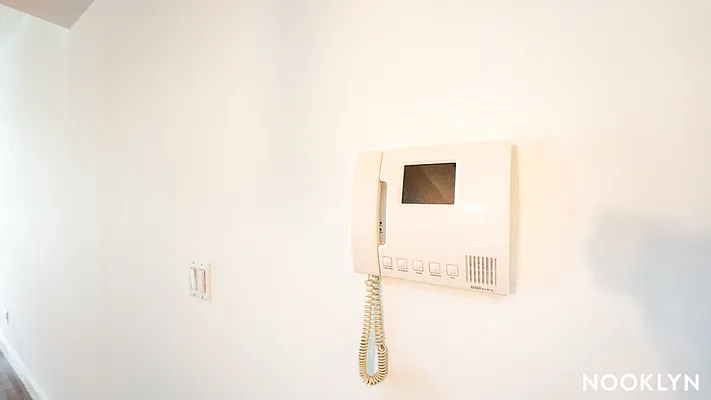 Rented by Nooklyn NYC LLC | media 37