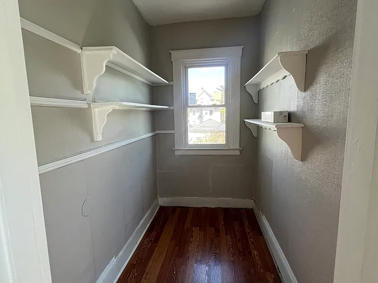 164 Barker St — Photo 12