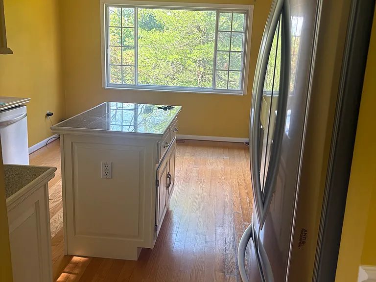 1317 Lancaster St — Photo 14