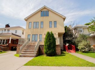 158 Beaumont St, Brooklyn, NY