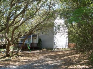 9 Circle Dr, Kitty Hawk, NC 27949