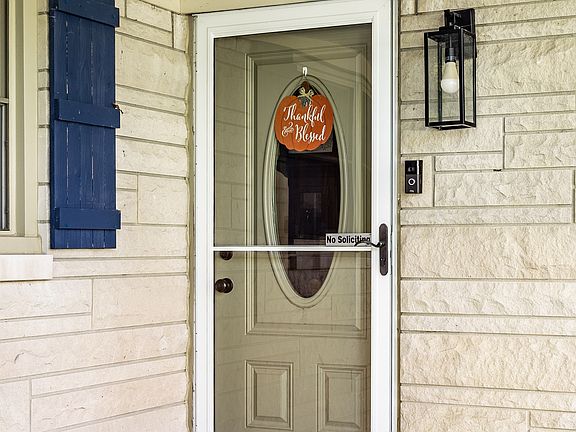 5th image of 43 Robinwood Dr