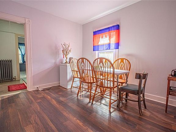 3rd image of 36 Hamilton St
