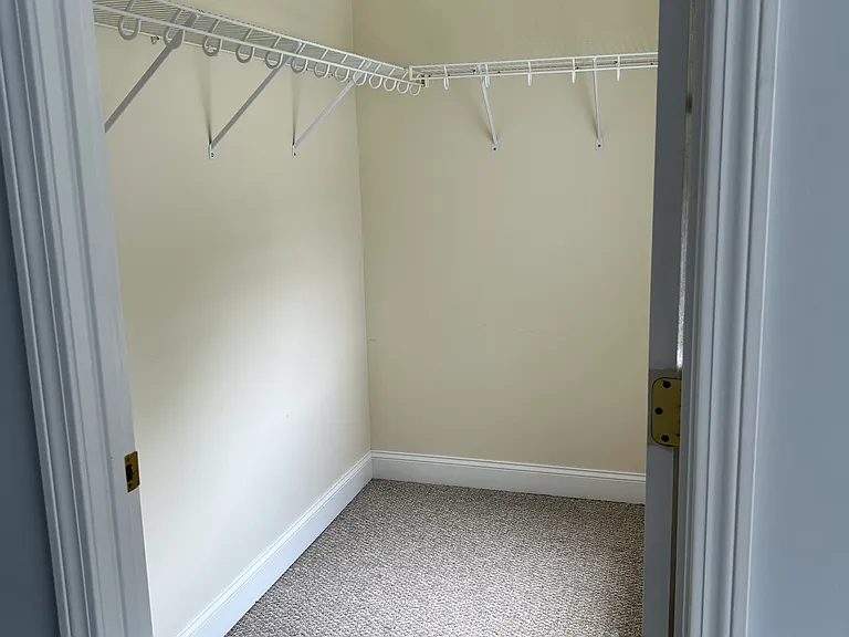 432 Howe St — Photo 33