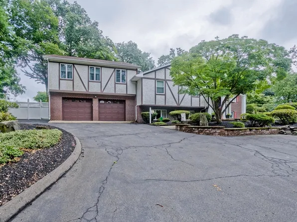 60 Michael Dr, South Hadley, MA 01075