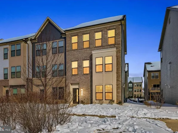 219 Oakpine Dr, Laurel, MD 20724