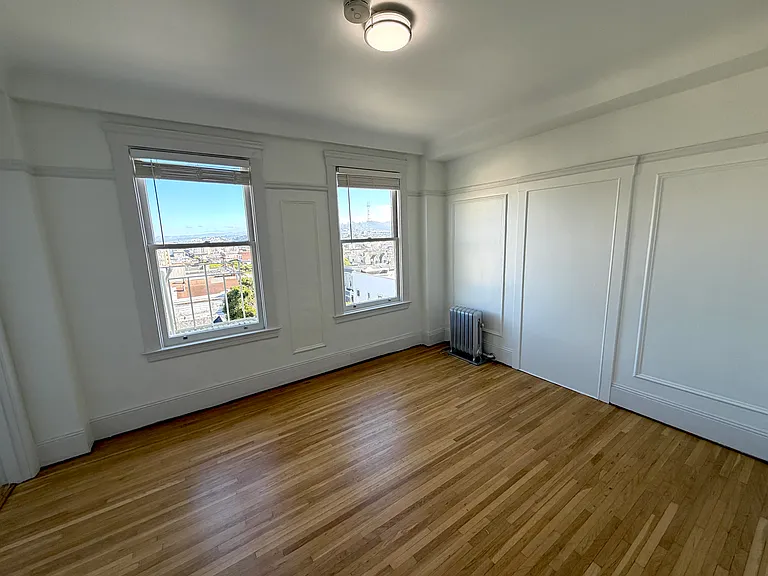2480 Washington Street — Photo 2
