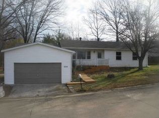 1044 S Oxford Pl, Chandler, IN 47610