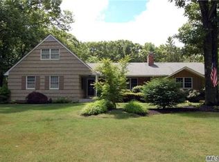 67 Woodhollow Rd, Great River, NY 11739