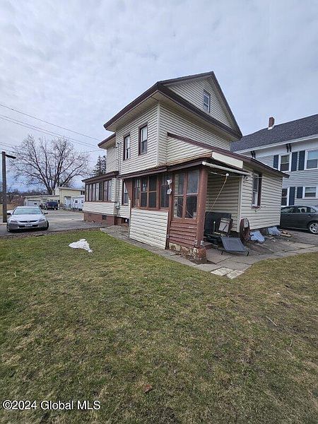 2nd image of 7 Crescendoe Road