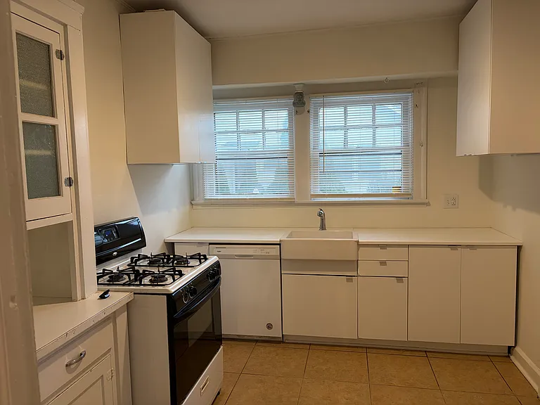4901 Central Ave — Photo 5