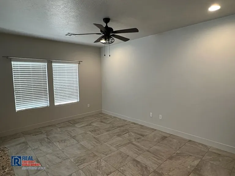 325 N Red Stone Rd #251 — Photo 4