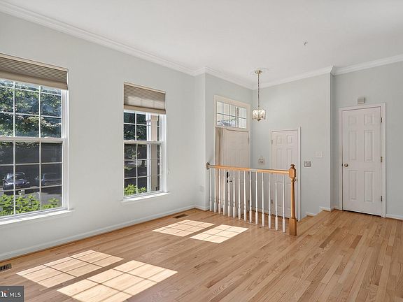 3rd image of 13749 Lambertina Pl