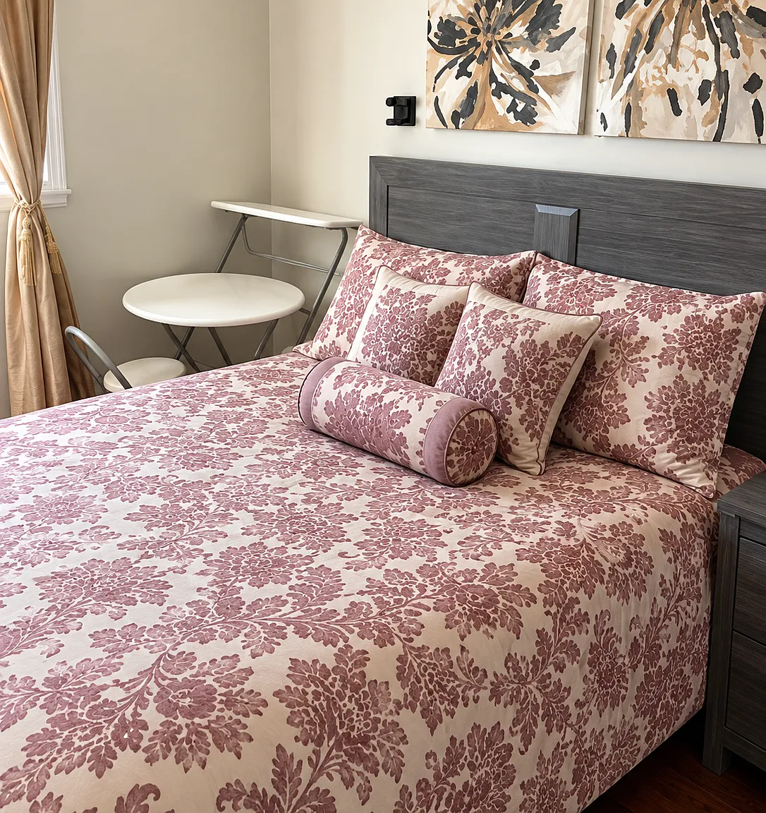 1 bed, $880 — Photo 1