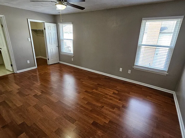 1605 Sinking Creek Dr — Photo 23