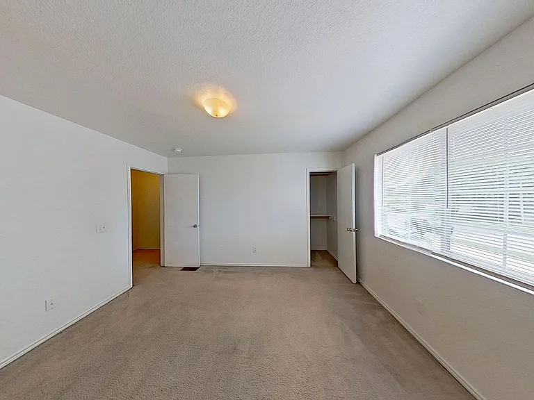 4002 Madison Dr #A — Photo 11