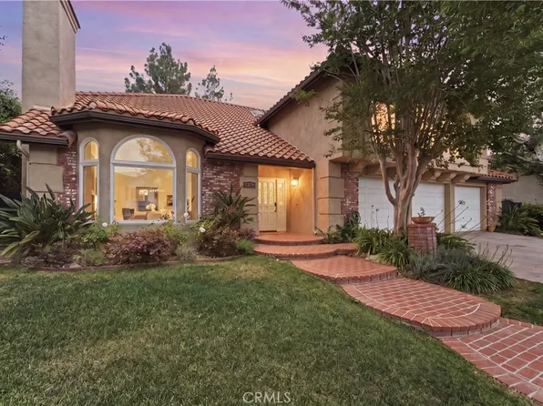 5620 Middle Crest Dr, Agoura Hills, CA 91301