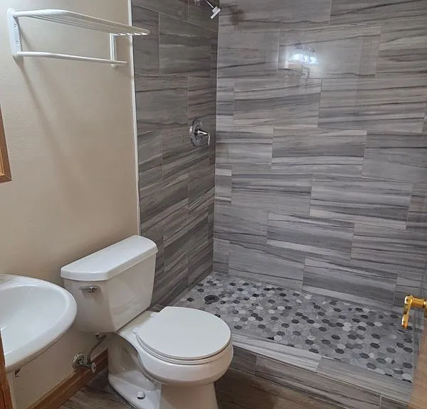 3915 Mount Sterling Ave — Photo 1