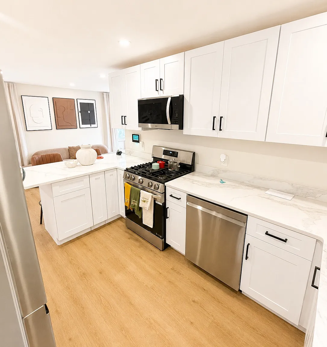3 bed, 1000 sqft, $2,400 — Photo 4