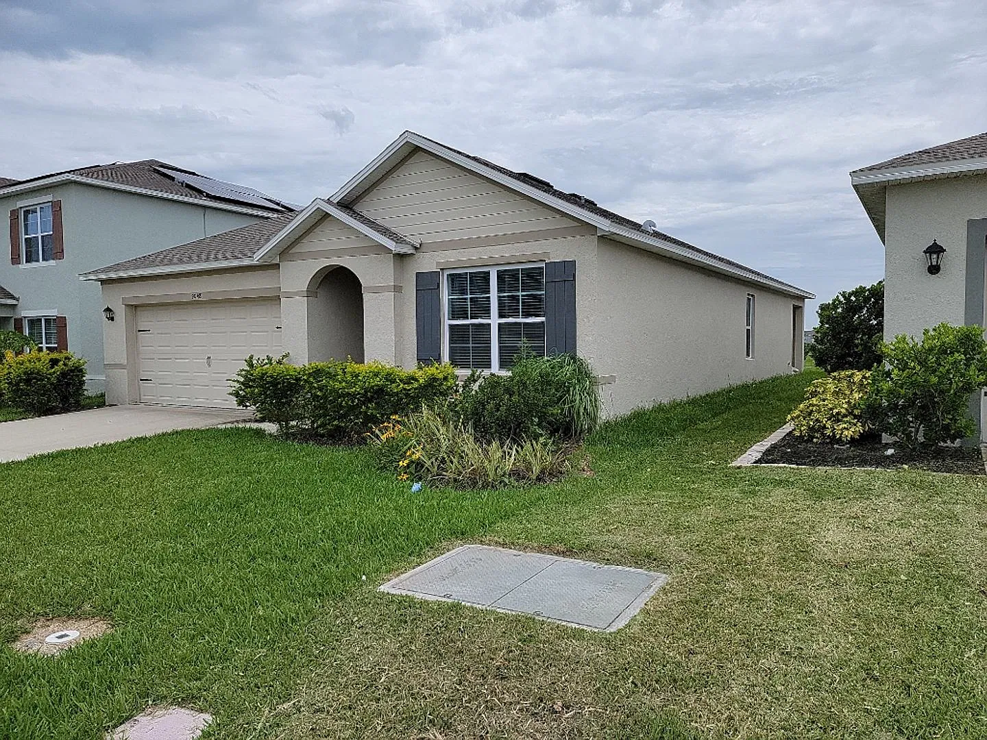 Beautiful Waterfront Home at Westside Murano in Kissimmee — Photo 3