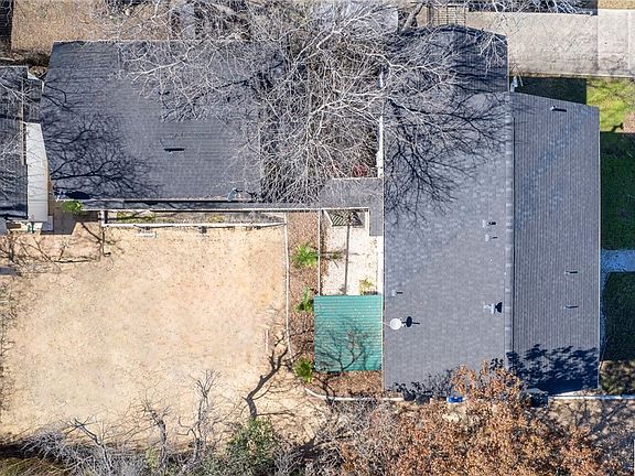 4th image of 422 Pershing Ave #1-4