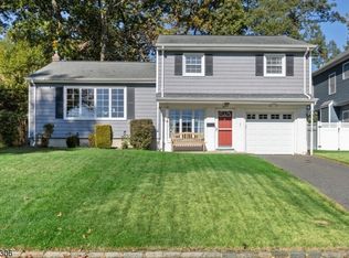 2077 Algonquin Dr, Scotch Plains, NJ 07076