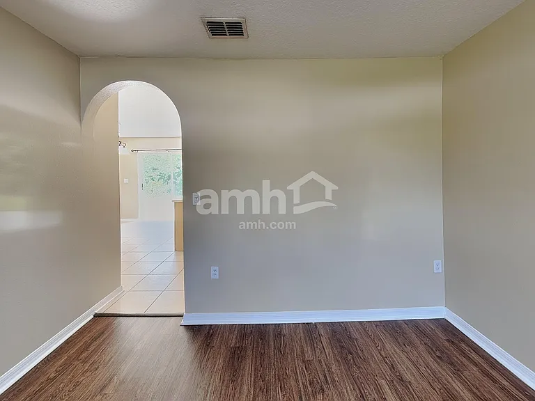 162 Crown Colony Way — Photo 8