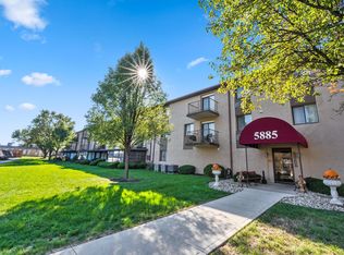 5885 Beechcroft Rd APT 108, Columbus, OH 43229