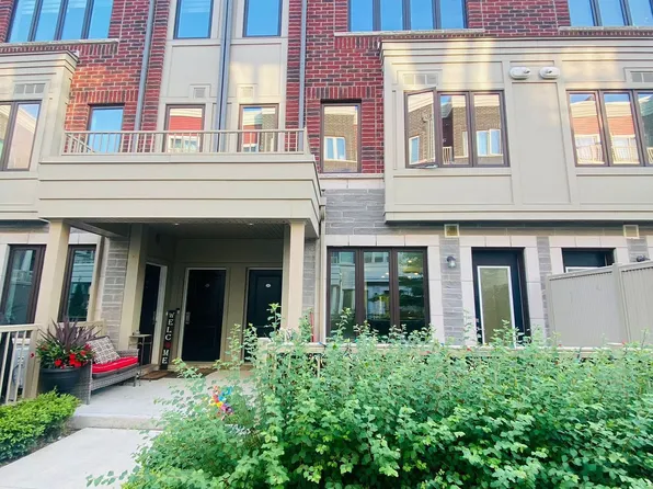 85 Eastwood Park Gdns #24, Toronto, ON M8W 0B9