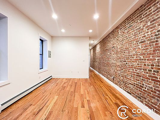 3rd image of 227 Bainbridge St #2R