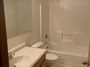 304 NE 50th St #B, Seattle, WA 98105