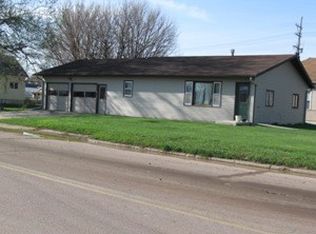 402 E Rose St, Elk Point, SD 57025