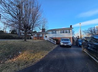 124 Waugh Dr, Galax, VA 24333