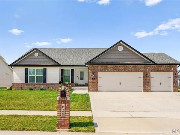 620 Monarch Dr, O'Fallon, IL 62269